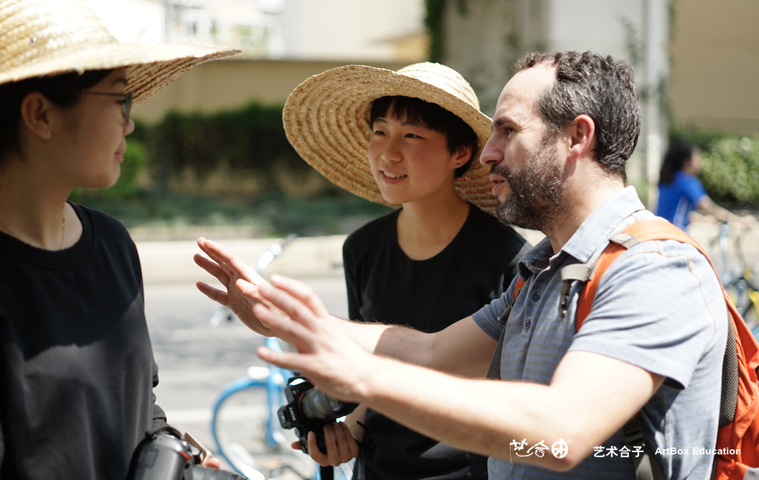 上海艺术合子2017夏西班牙胡安维利帕兰诺摄影艺术家课堂实拍草帽趣味